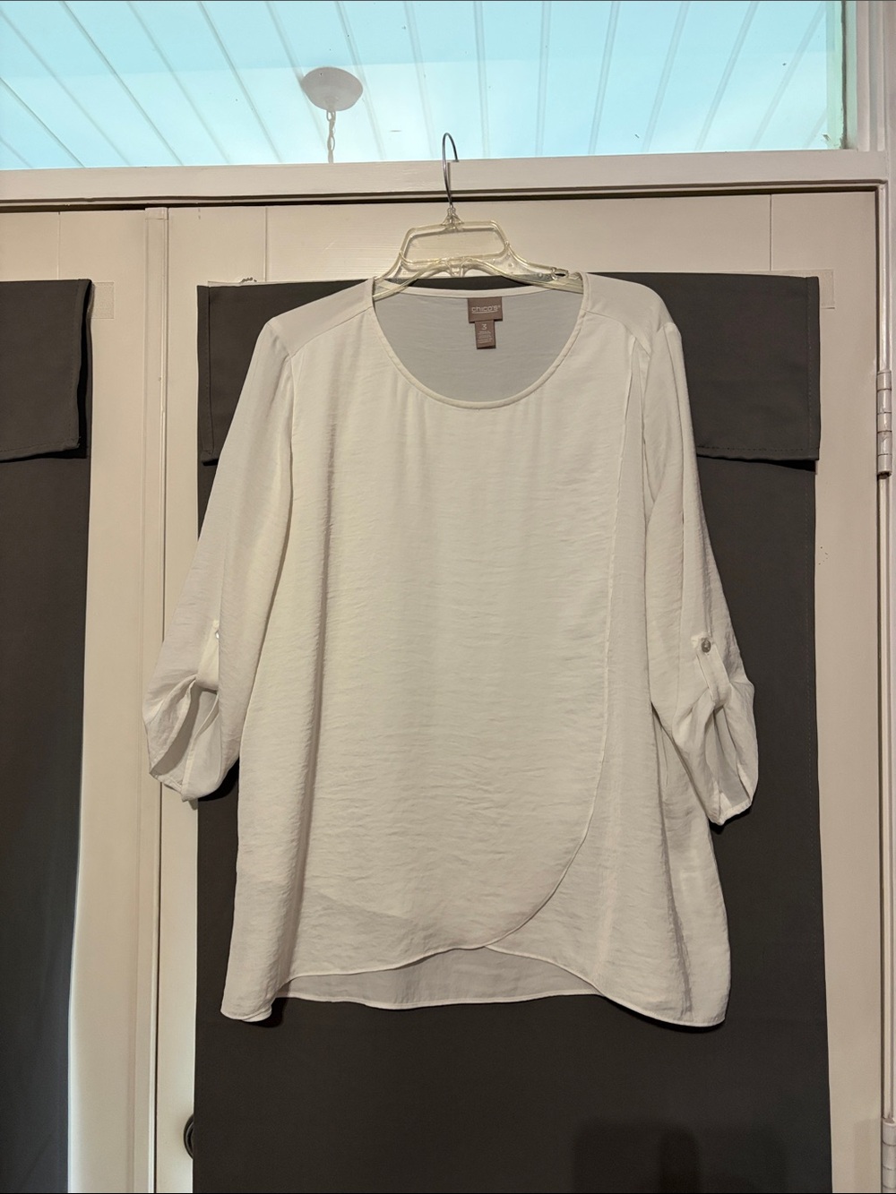 Chico's Sz 3 (XL) White Layered Front Roll-Tab Sleeve Blouse